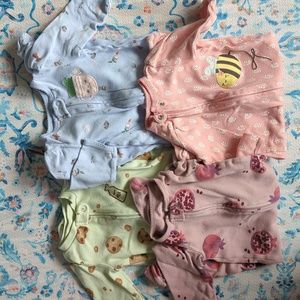 Lot of 4 Carter's 9M Footie Sleeper Onesies w/ Zippers
